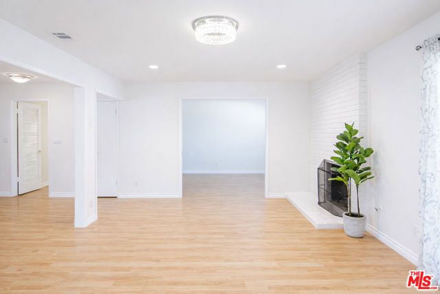 10550 Woldrich Street, Sylmar (los Angeles), CA 91342