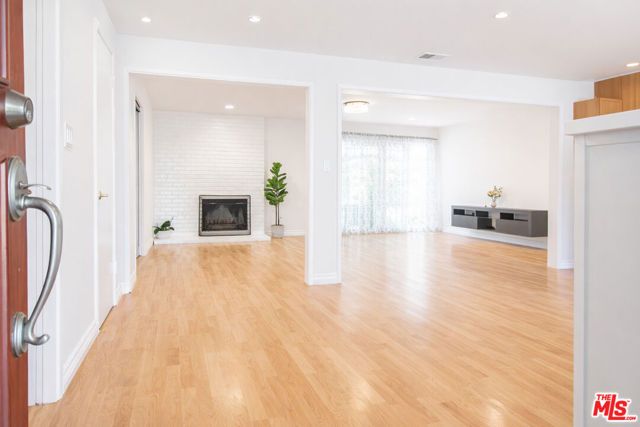 10550 Woldrich Street, Sylmar (los Angeles), CA 91342