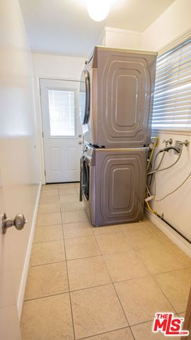 10550 Woldrich Street, Sylmar (los Angeles), CA 91342