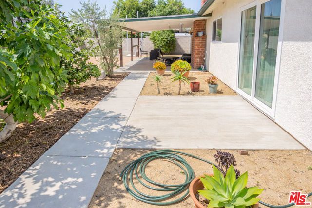 10550 Woldrich Street, Sylmar (los Angeles), CA 91342