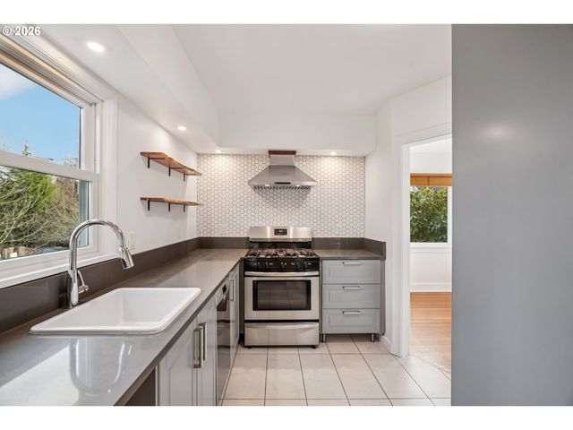 3825 Ne 75TH Ave, Portland, OR 97213