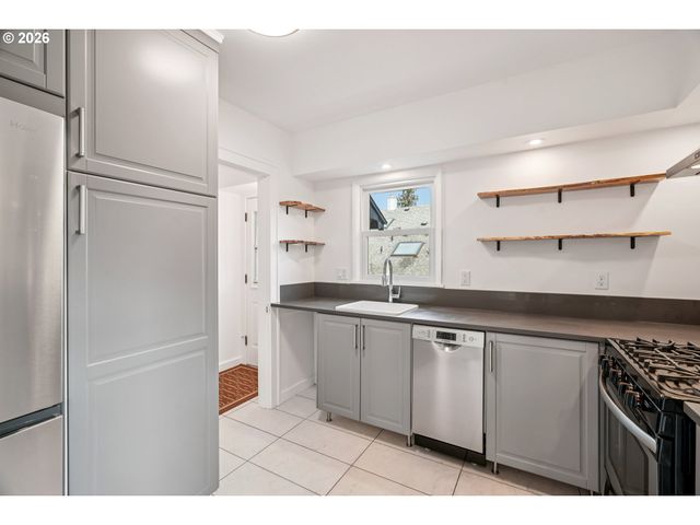 3825 Ne 75TH Ave, Portland, OR 97213