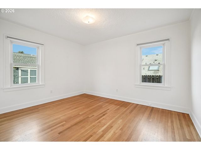 3825 Ne 75TH Ave, Portland, OR 97213