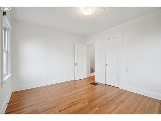 3825 Ne 75TH Ave, Portland, OR 97213