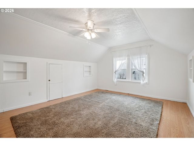 3825 Ne 75TH Ave, Portland, OR 97213