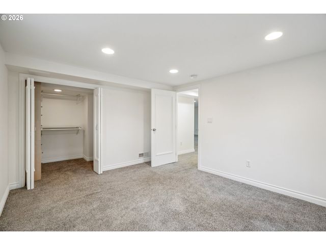 3825 Ne 75TH Ave, Portland, OR 97213