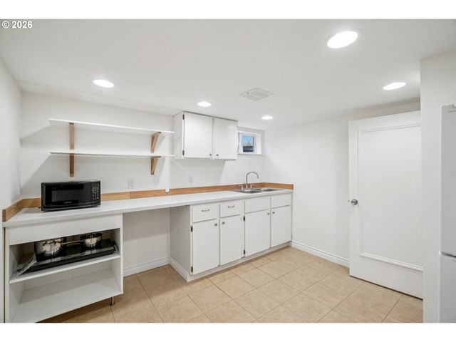 3825 Ne 75TH Ave, Portland, OR 97213