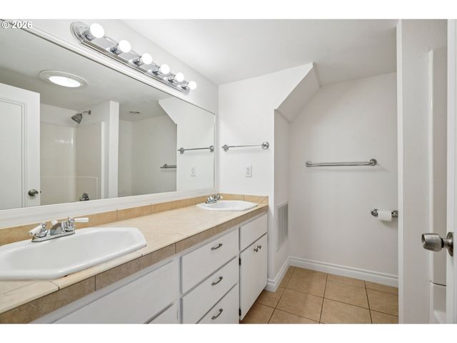 3825 Ne 75TH Ave, Portland, OR 97213