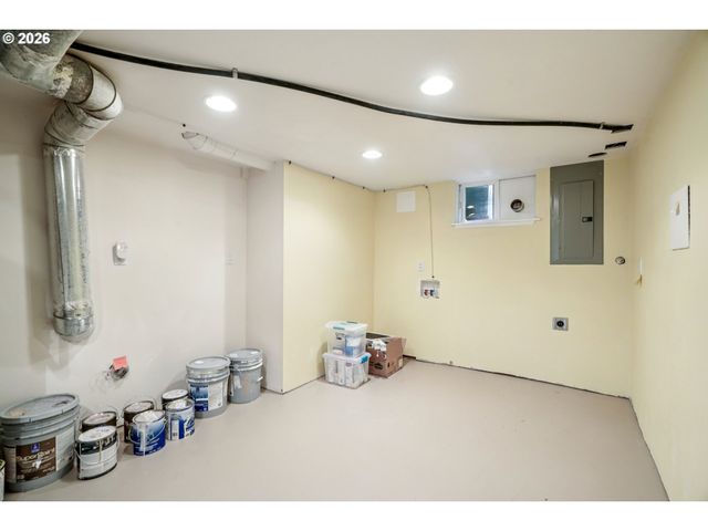 3825 Ne 75TH Ave, Portland, OR 97213