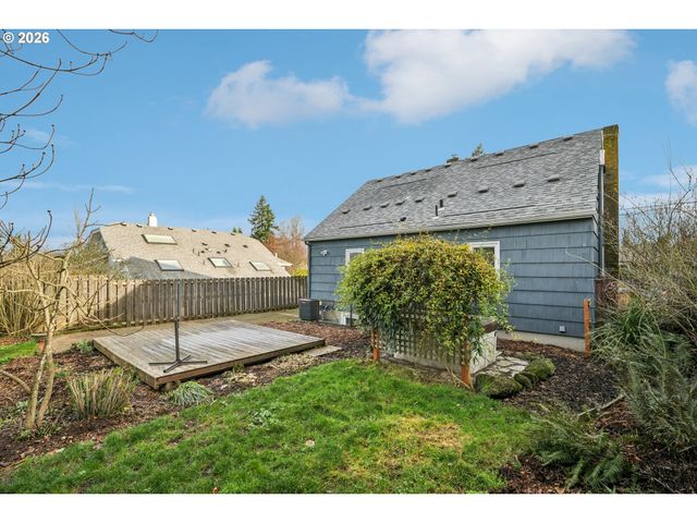 3825 Ne 75TH Ave, Portland, OR 97213
