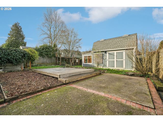 3825 Ne 75TH Ave, Portland, OR 97213