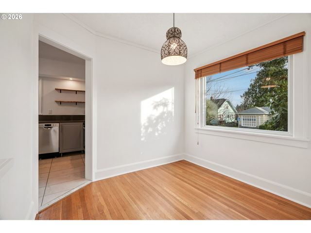 3825 Ne 75TH Ave, Portland, OR 97213