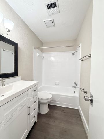 109 Houston Street, Angleton, TX 77515