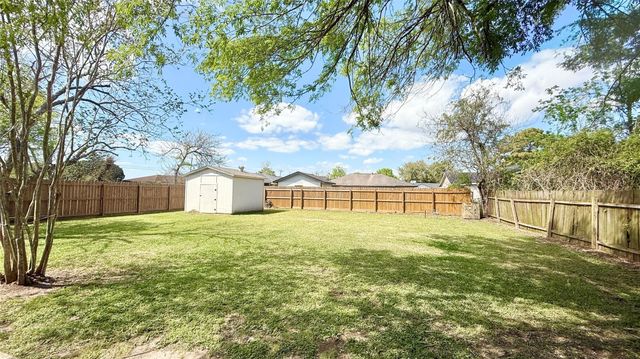 109 Houston Street, Angleton, TX 77515
