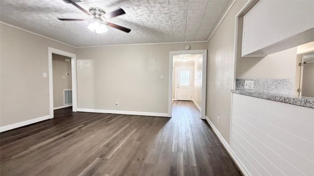 109 Houston Street, Angleton, TX 77515