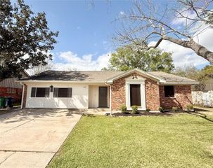 109 Houston Street, Angleton, TX 77515
