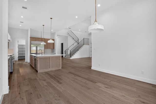 2010 Hewitt Drive, Houston, TX 77018