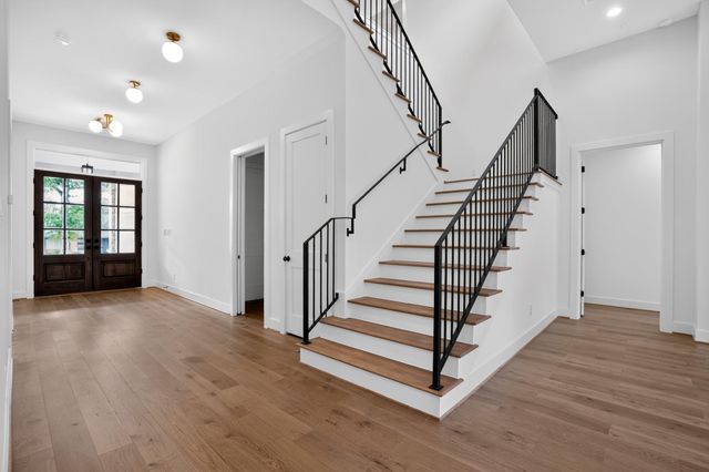 2010 Hewitt Drive, Houston, TX 77018