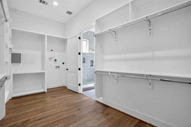 2010 Hewitt Drive, Houston, TX 77018