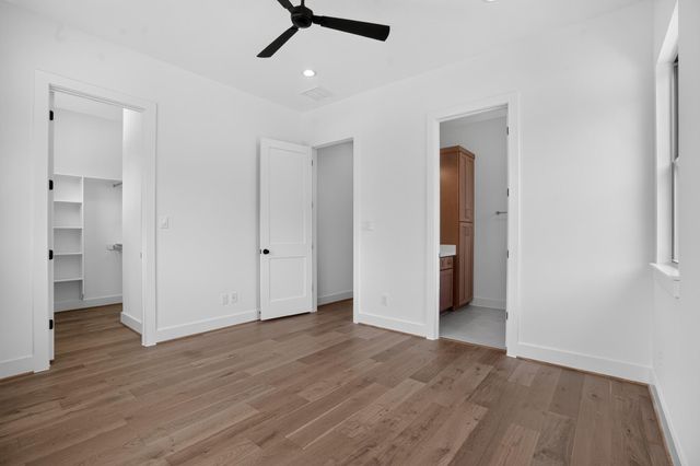 2010 Hewitt Drive, Houston, TX 77018