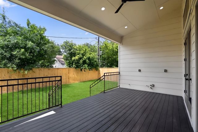 2010 Hewitt Drive, Houston, TX 77018