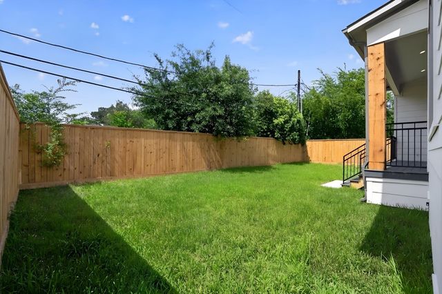 2010 Hewitt Drive, Houston, TX 77018