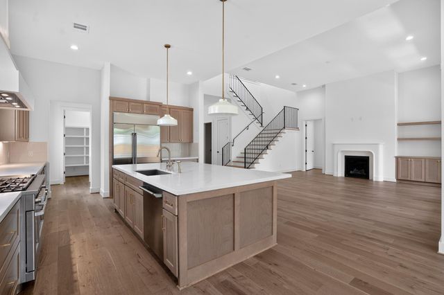 2010 Hewitt Drive, Houston, TX 77018