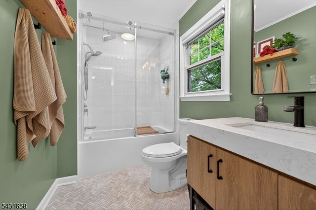18 Randi Way, Ewing Twp., NJ 08560