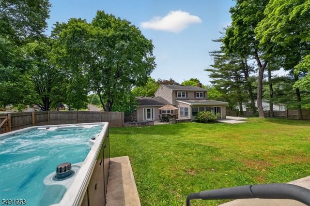 18 Randi Way, Ewing Twp., NJ 08560