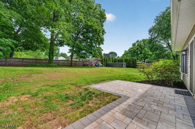 18 Randi Way, Ewing Twp., NJ 08560