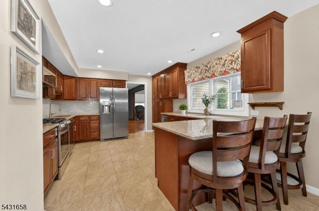 18 Randi Way, Ewing Twp., NJ 08560