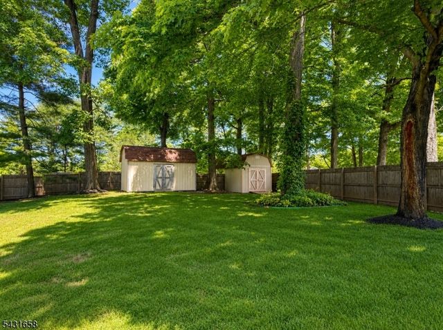 18 Randi Way, Ewing Twp., NJ 08560