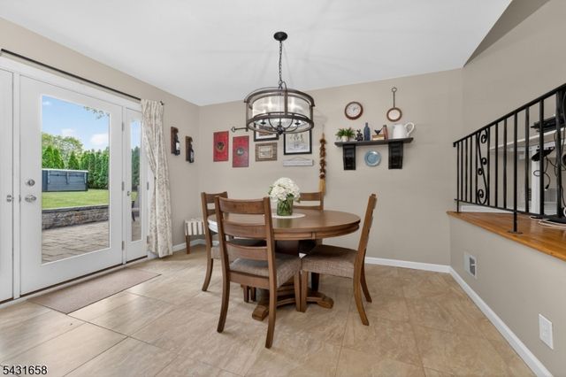 18 Randi Way, Ewing Twp., NJ 08560