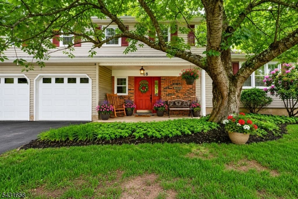 18 Randi Way, Ewing Twp., NJ 08560