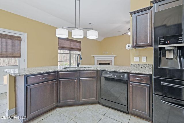 2922 Tulane Road, Nesbit, MS 38651