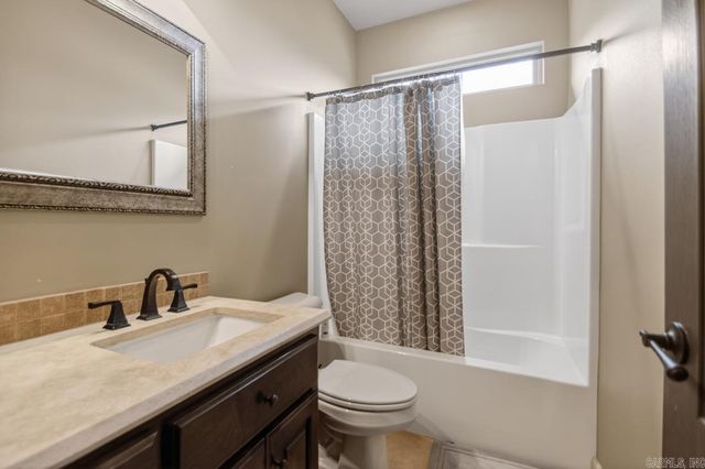 2514 Daisy Cove, Bryant, AR 72022