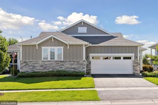 5053 Sunstream Lane, Woodbury, MN 55129