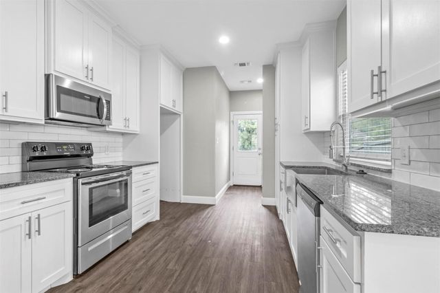426 W Coffin Street, Denison, TX 75020