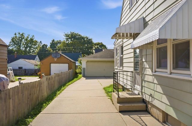 3763 S 20th PLACE, Milwaukee, WI 53221