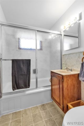 66 Dreyer Avenue, Tonawanda, NY 14150