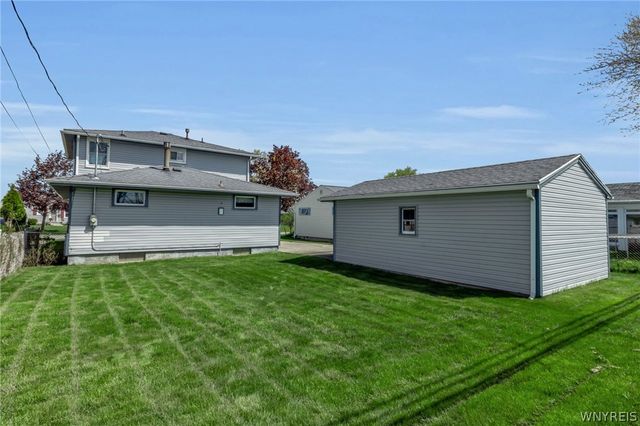 66 Dreyer Avenue, Tonawanda, NY 14150