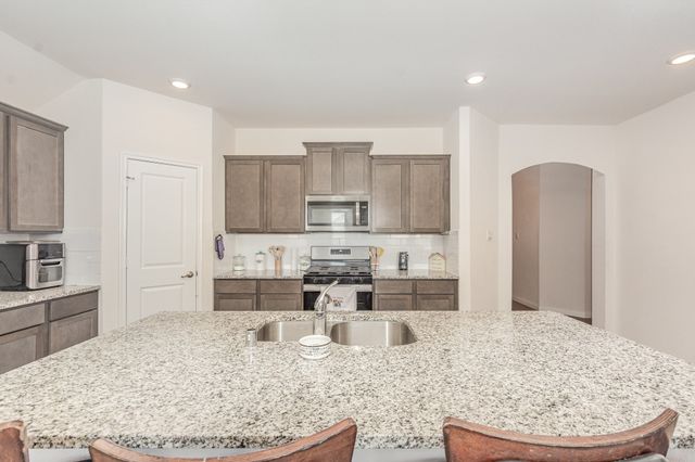 1607 Grand Villa Street, Princeton, TX 75407