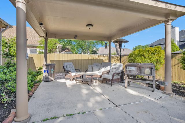 590 Edgewood Drive, Montgomery, TX 77356