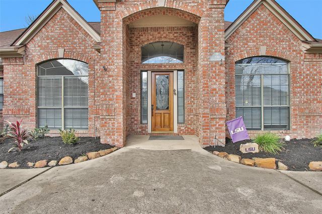 590 Edgewood Drive, Montgomery, TX 77356