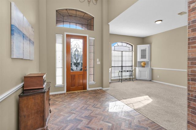 590 Edgewood Drive, Montgomery, TX 77356