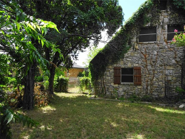1009 Laguna Vista Court, Granbury, TX 76048