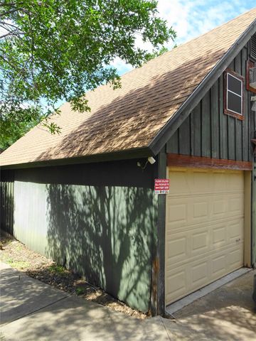1009 Laguna Vista Court, Granbury, TX 76048