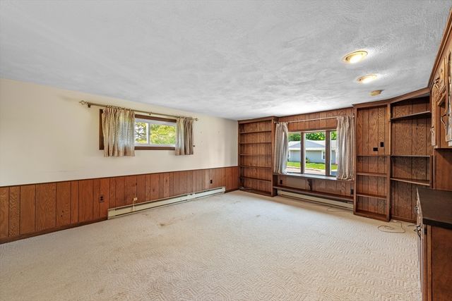 64 Amherst Rd, Beverly, MA 01915