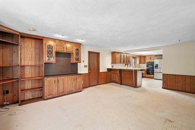 64 Amherst Rd, Beverly, MA 01915