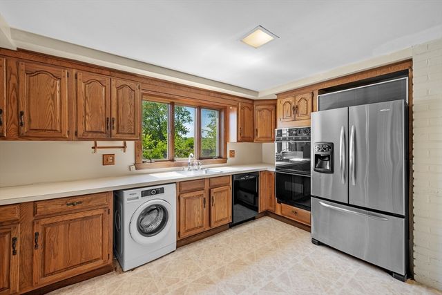 64 Amherst Rd, Beverly, MA 01915